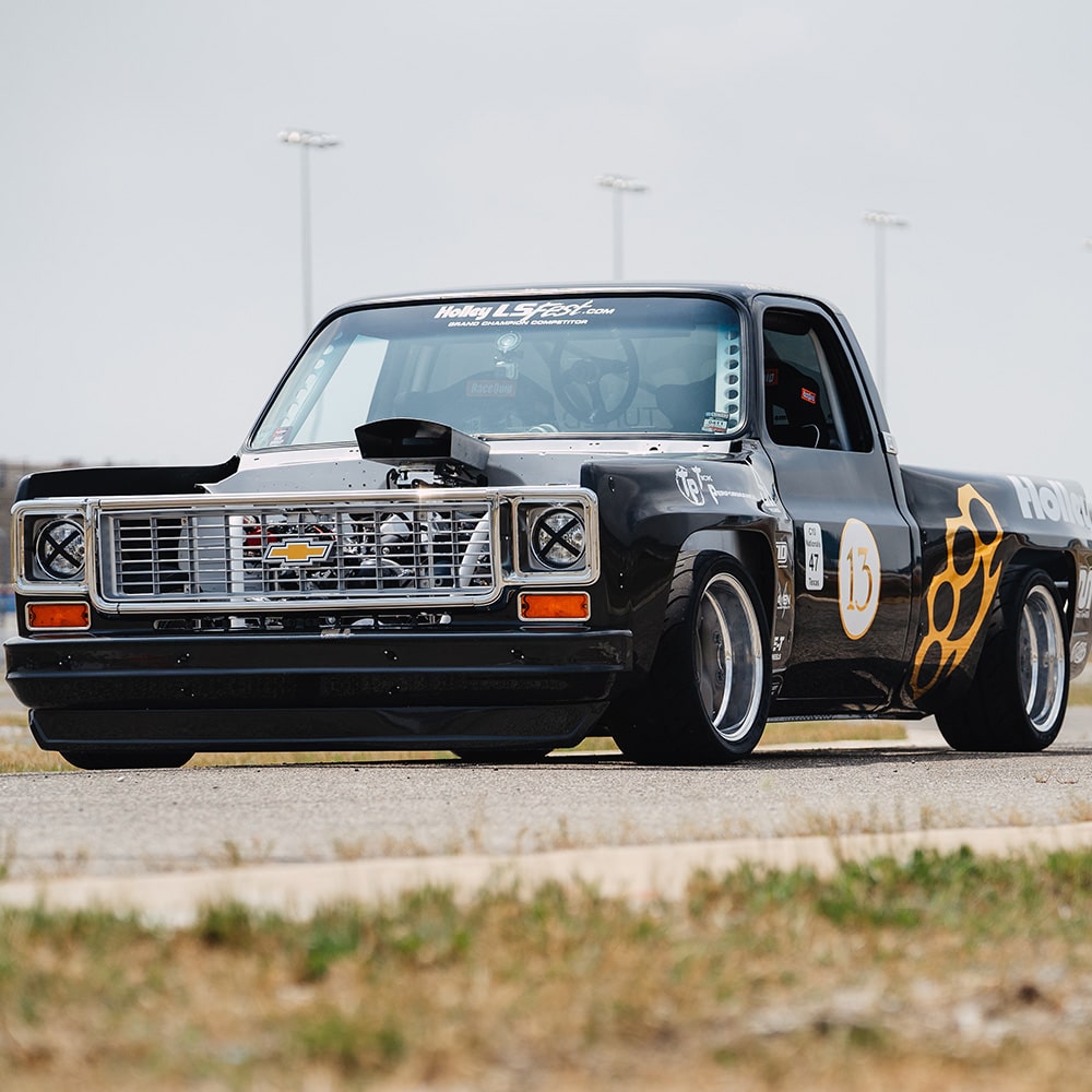 Front View of a 1987 Chevy R10