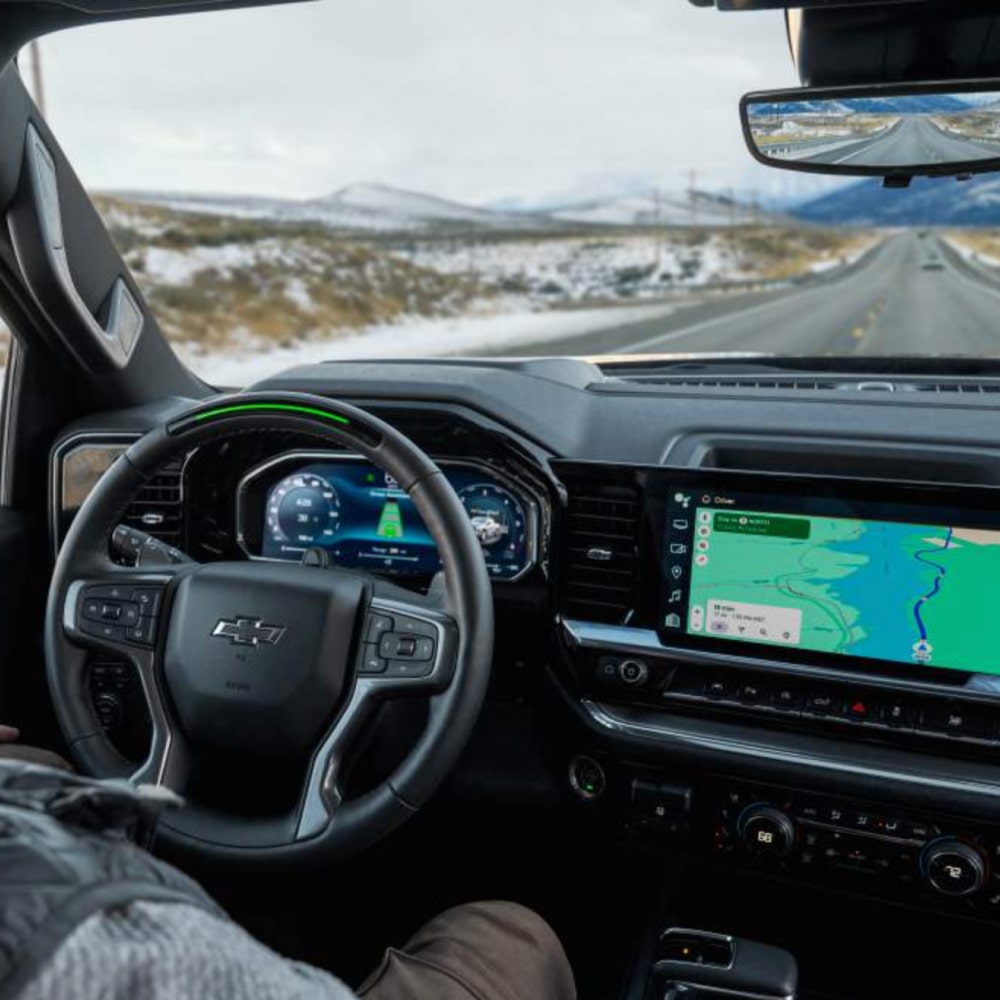 Frontal View of the Steering Wheel and Display Dashboard of Chevy Silverado