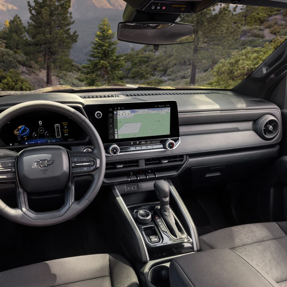 Driver’s Seat View of the Front Interior of a 2026 Chevy Colorado Vehicle