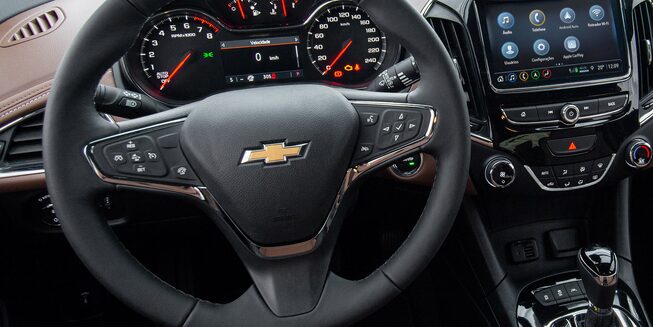 Design do volante do novo Cruze Sedan