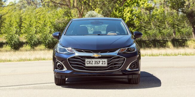 Design grade frontal do novo Chevrolet Cruze Sedan 2023