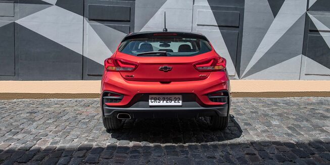 Design traseiro do Chevrolet Cruze Sport6 RS 2023