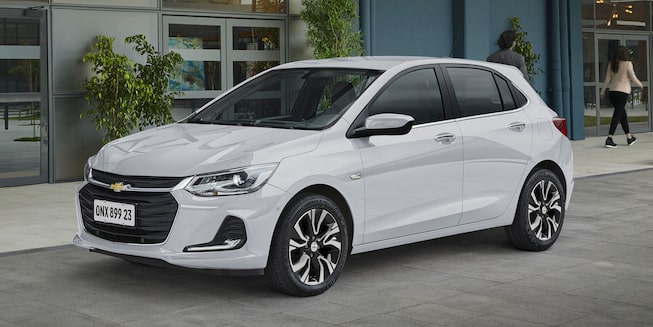 Design externo do novo Onix 2025 carro hatch com Wi-Fi Chevrolet