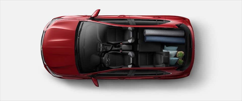 Chevrolet Onix 2023, carro hatch com amplo espaço interno para projetos