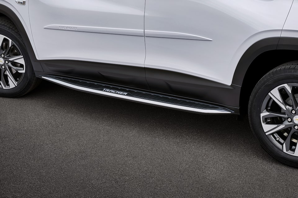 Estribo lateral integrado do Pacote Elegance de acessórios para Novo Tracker 2021