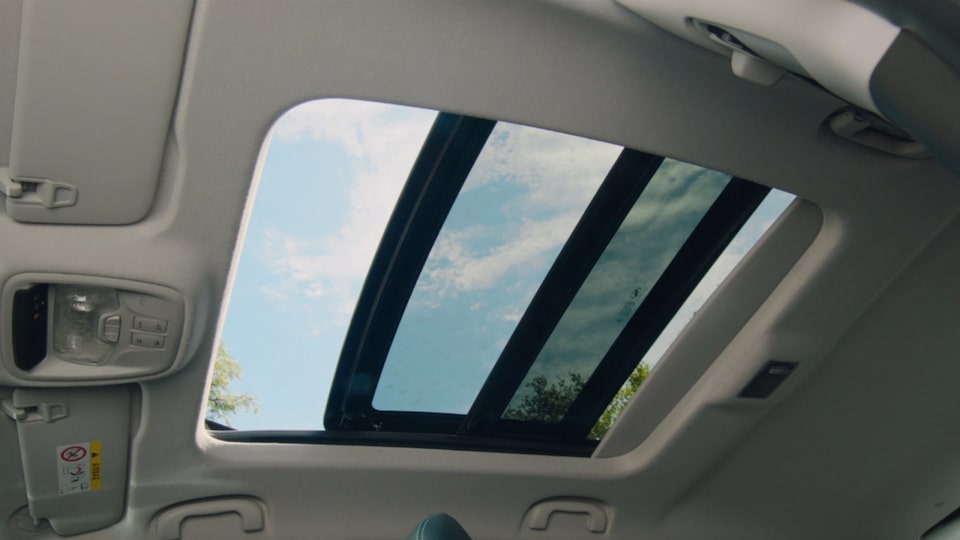 Chevrolet novo Tracker, SUV com teto solar panorâmico