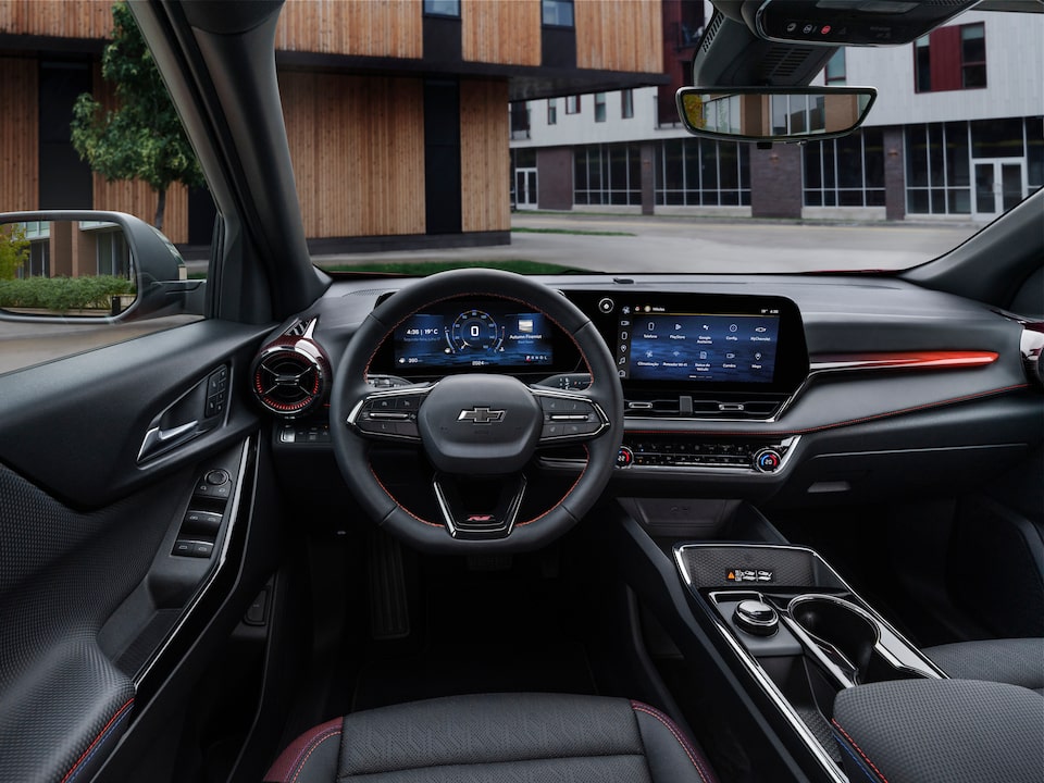 Comparação Interior Equinox Turbo Activ 
