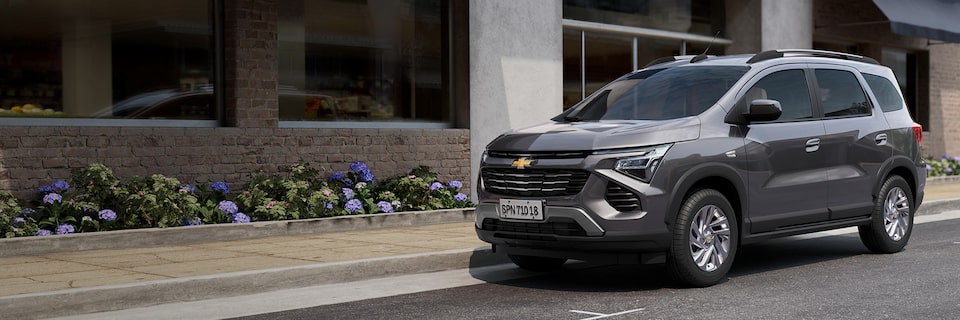Chevrolet Spin MY25 na cor cinza parada