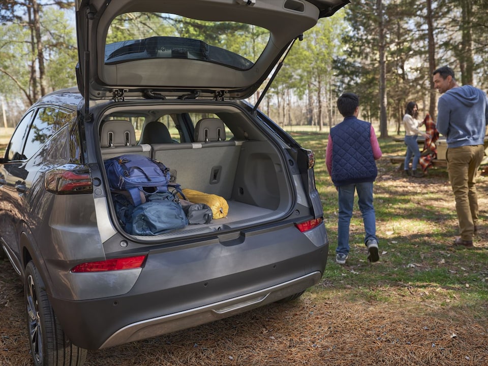 O porta-malas do novo Chevrolet Bolt EUV tem capacidade de carga de até 1.600L