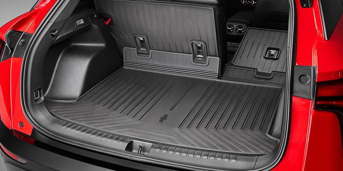 Tapete de bandeja de porta-malas integrado com logo Chevrolet