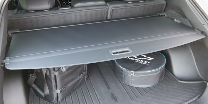 Cobertura interna retrátil de porta-malas do Blazer EV RS