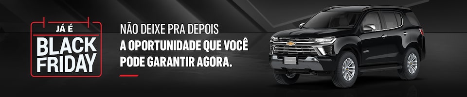 Dois carros vermelhos são exibidos em um fundo preto com o texto Já é Black Friday e uma mensagem incentivando sobre oportunidades imperdível agora.