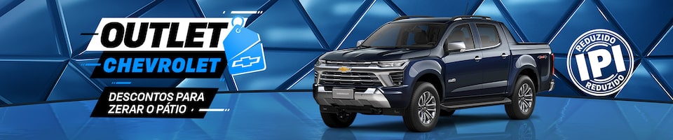 Fundo geométrico azul com carro exposto. O texto destaca Outlet Chevrolet, descontos para zerar o pátio. E um selo com a informação de IPI reduzido