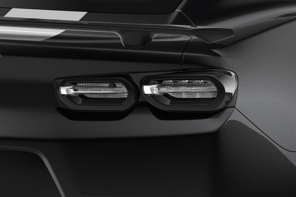 Imagem em close dos faróis do novo Chevrolet Camaro Collection.