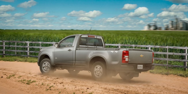 Potência Chevrolet S10 Cabine Simples 2023 com motor turbo
