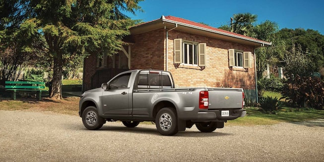Design externo renovado da nova picape Chevrolet S10 Cabine Simples 2023