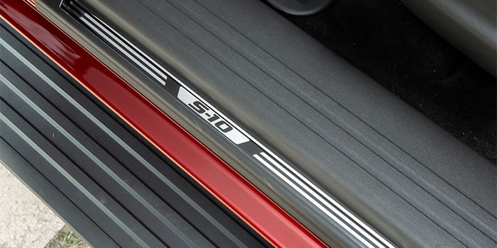 Soleira resinada preta da nova S10