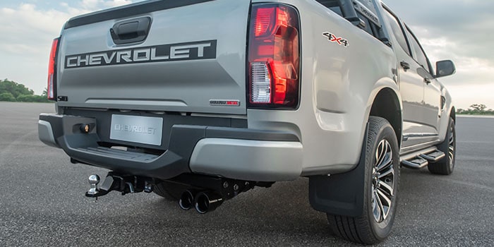 Ponteira de escapamento Black Piano com bocal duplo de 3,5" prolongada