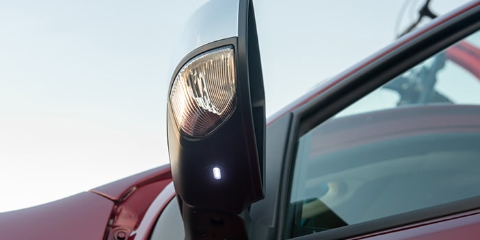 Luzes de boas vindas com iluminação LED nos retrovisores externos na nova S10