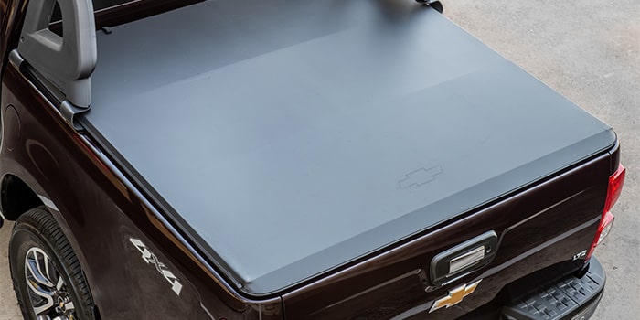 Capota marítima conta poeira e chuva da nova S10