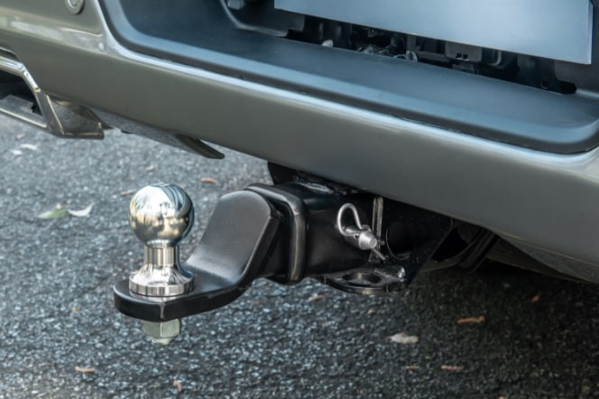 Imagem mostrando o acessório "engate", na traseira da nova picape Chevrolet Silverado.