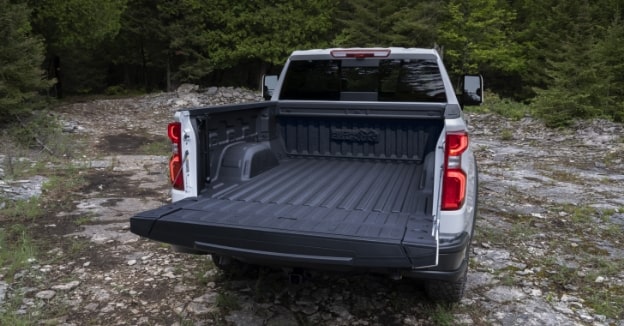 Tampa com abertura convencional por chave ou botões da Silverado 2025