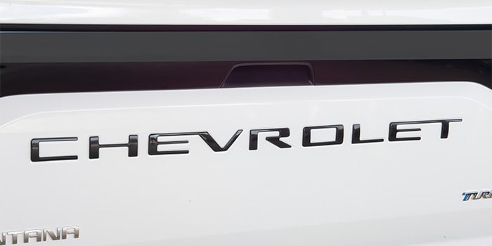 Escolha o emblema Chevrolet que mais se adapta ao seu gosto e deixe a nova Chevrolet Montana 2023 ainda mais exclusiva.