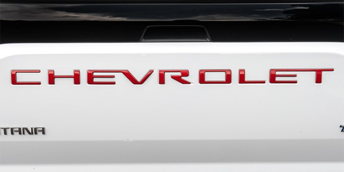Escolha o emblema Chevrolet que mais se adapta ao seu gosto e deixe a nova Chevrolet Montana 2023 ainda mais exclusiva.