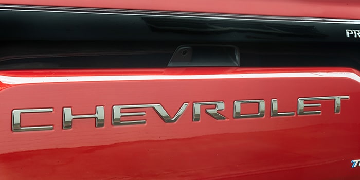 Escolha o emblema Chevrolet que mais se adapta ao seu gosto e deixe a nova Chevrolet Montana 2023 ainda mais exclusiva.