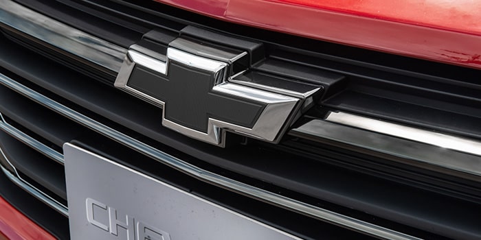 Escolha o emblema Chevrolet que mais se adapta ao seu gosto e deixe a nova Chevrolet Montana 2023 ainda mais exclusiva.