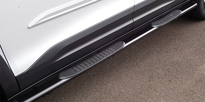 Estribo lateral: aparência e funcionalidade em um único acessório para a nova Chevrolet Montana ficar ainda mais bacana.