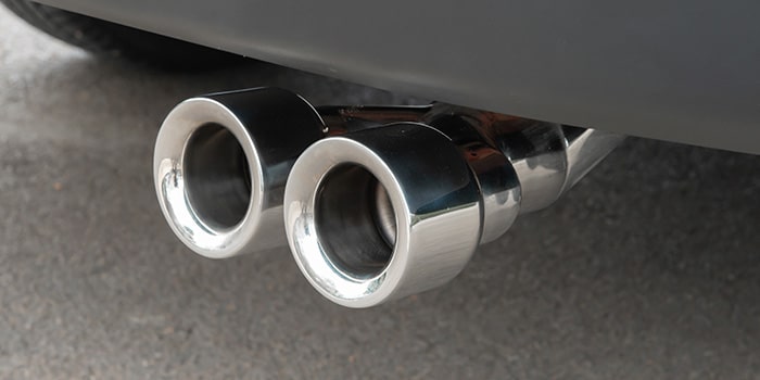 Detalhes que fazem a diferença: adicione charme e elegância à saída do escapamento da nova Chevrolet Montana 2023 com a ponteira em aço inox de bocal duplo.
