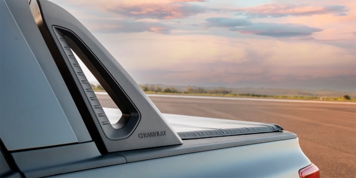 Santo Antônio integrado: uma opção de extremo bom gosto para quem busca um design diferenciado e robustez para a Nova Chevrolet Montana 2023.