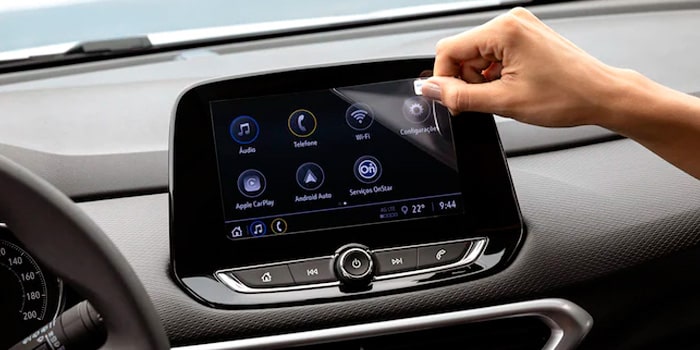 Película de proteção MyLink: previna qualquer tipo de inconveniente e proteja a tela do MyLink dentro da sua Nova Chevrolet Montana 2023.