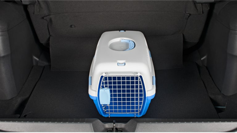 Caixa de transporte Nº1 da linha de acessórios originais Chevrolet para o Chevrolet Onix Plus. 