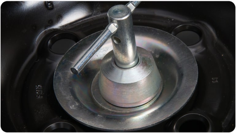 Sensor de estacionamento dianteiro da linha de acessórios originais Chevrolet para o Chevrolet Onix Plus. 