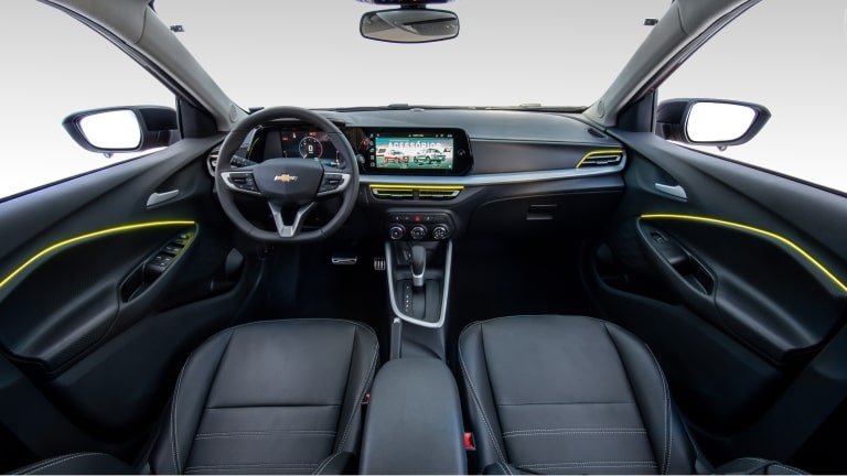 Iluminação interna em LED para o assoalho do Chevrolet Onix HB para a respectiva página de acessórios.