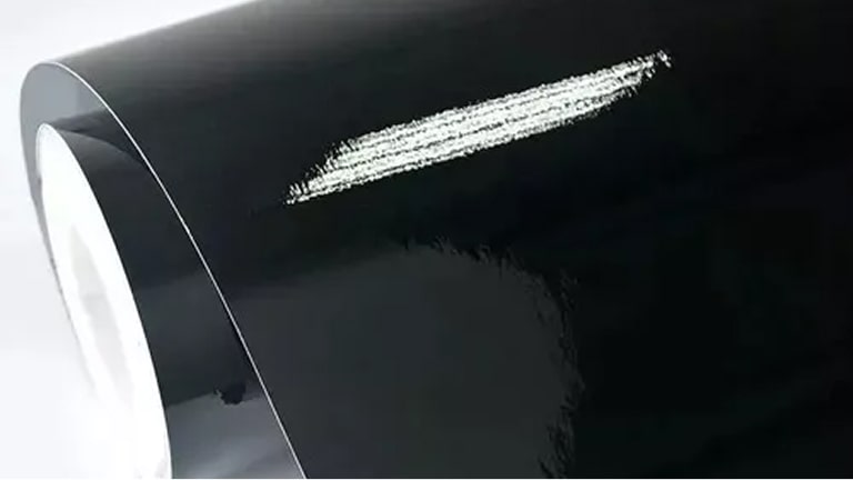 Rolo de película de envelopamento preto em alto brilho do Equinox