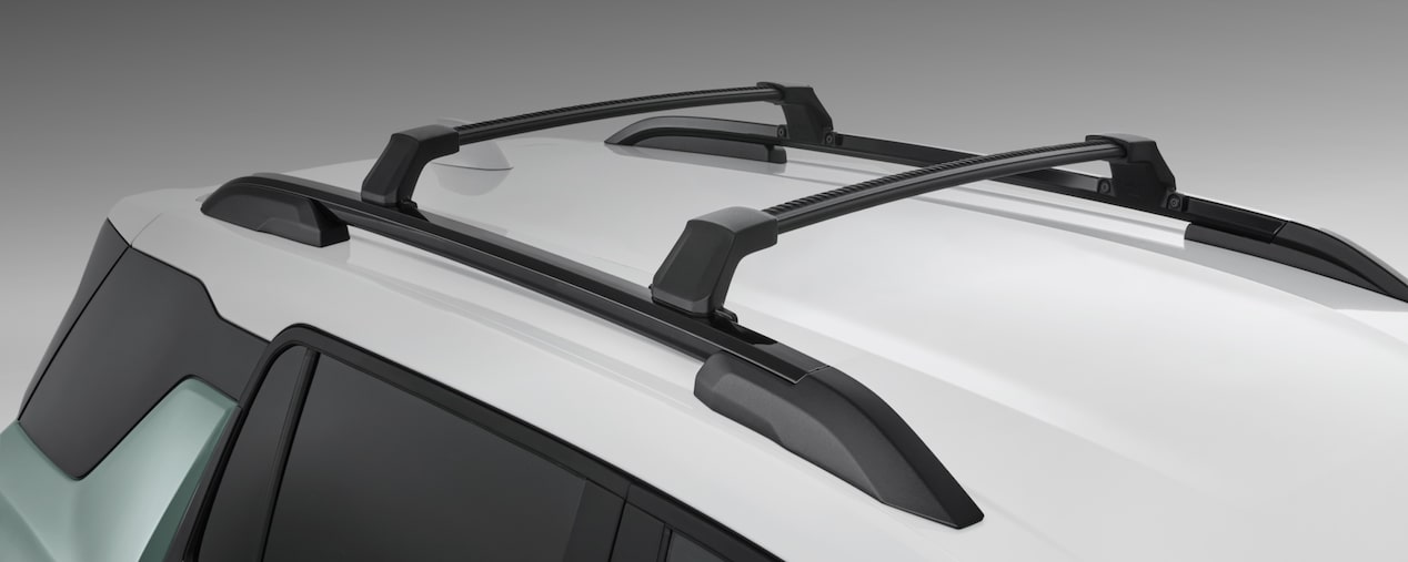 Imagem de rack de teto preto instalado no veículo
