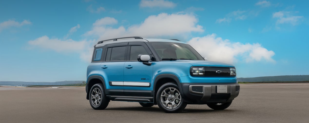 Masthead página de acessórios Spark EUV na cor Azul Atlântico estacionado ao ar livre