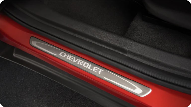 Soleira de porta em alumínio da linha de acessórios originais Chevrolet para o novo Spark EUV