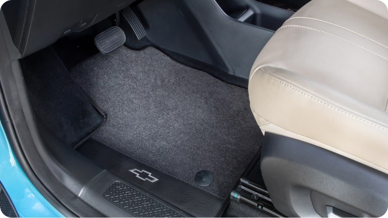 Jogo de tapetes de cabine de carpete da linha de acessórios originais Chevrolet para o novo Spark EUV