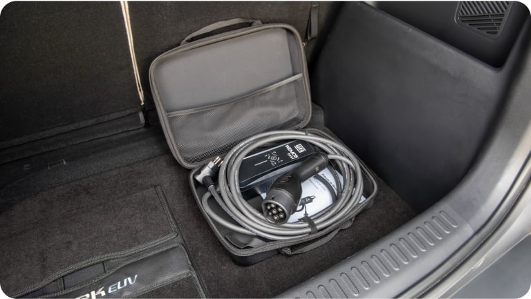 Carregador portátil Tipo 2 com Plug N 20A da linha de acessórios originais Chevrolet para o novo Spark EUV