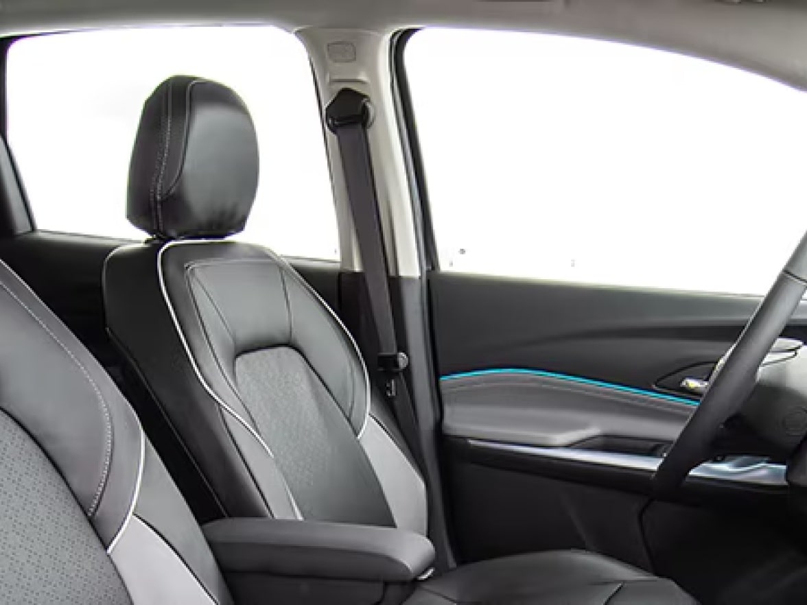 Imagem interna mostrando os acessórios do Spin 2025