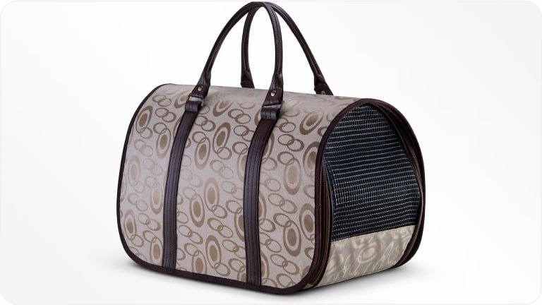 Imagem da bolsa para transporte de pets da linha de acessórios originais Chevrolet para o Tracker 2026
