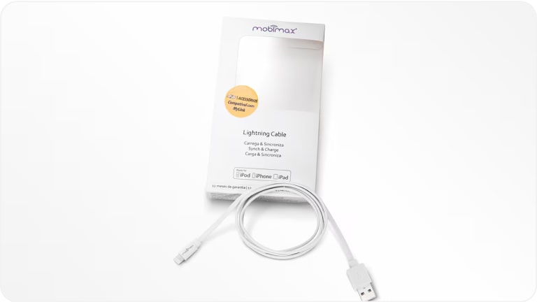 Imagem do cabo USB Apple da linha de acessórios originais Chevrolet para o Tracker 2026