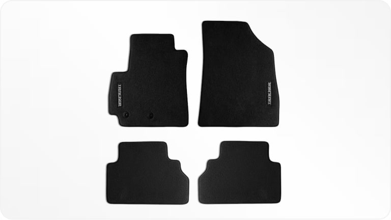 Imagem do tapete de carpete do Chevrolet Tracker 2026 da linha de acessórios originais Chevrolet