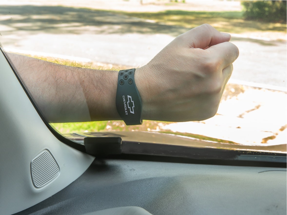 Imagem da pulseira do alarma volumétrico smartsand do Chevrolet Tracker 2026