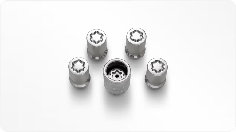 Imagem das porcas da trava antifurto para rodas da linha de acessórios originais Chevrolet para o Tracker 2026