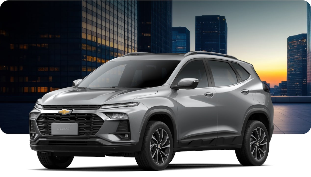 Chevrolet Tracker AT Turbo na cor Azul Boreal, com prédios ao fundo.